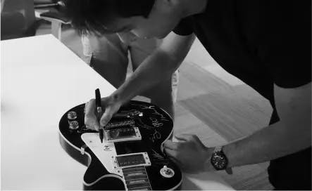 guitar signing
